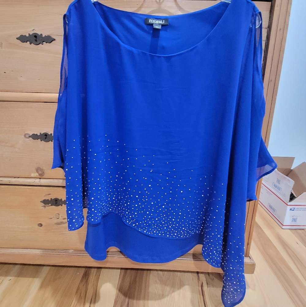 Roz & Ali Dressy Top